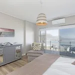 Luxe 2 Bedroom Clifton Oasis