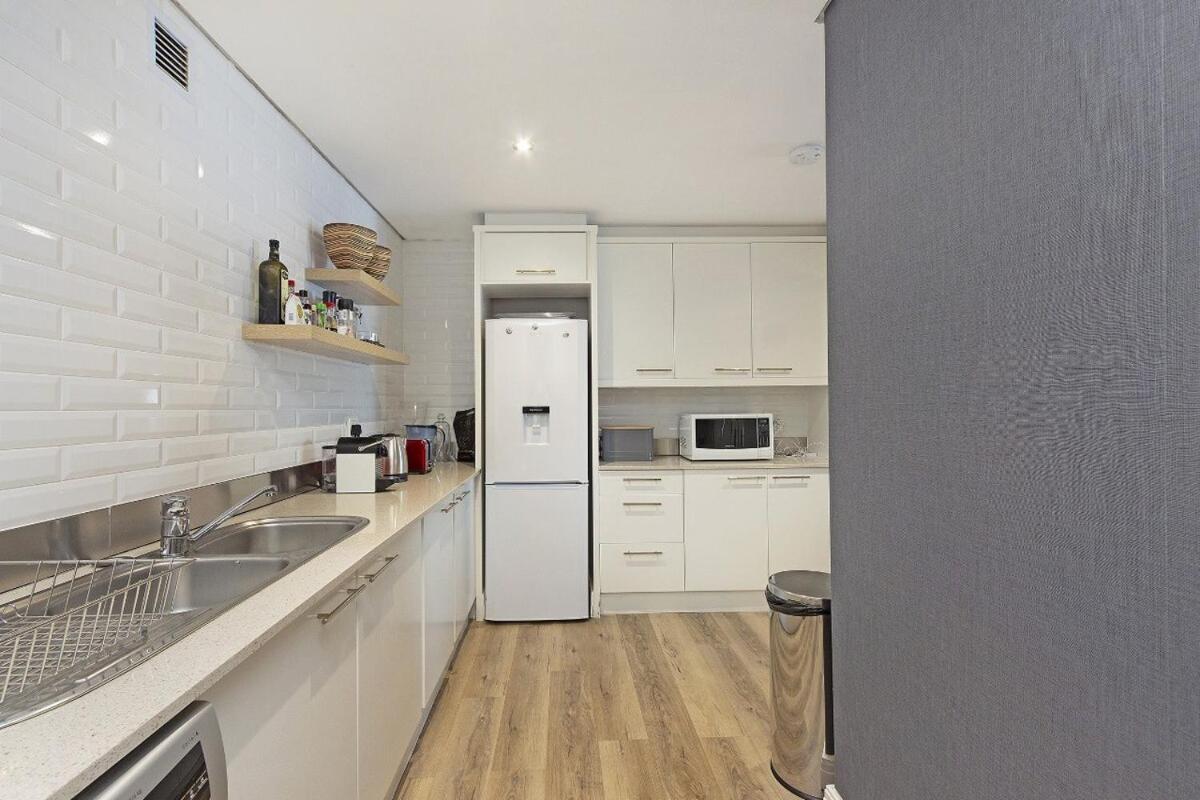 Luxe 2 Bedroom Clifton Oasis Apartment Cape Town